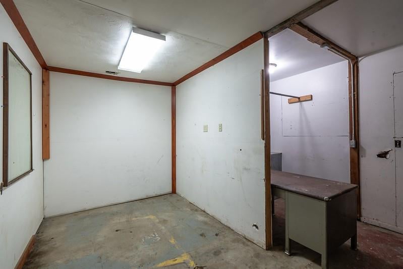 406 Taylor Ave, Caney, KS 67333
