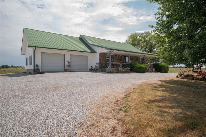674 V Hw, Lamar, MO 64759