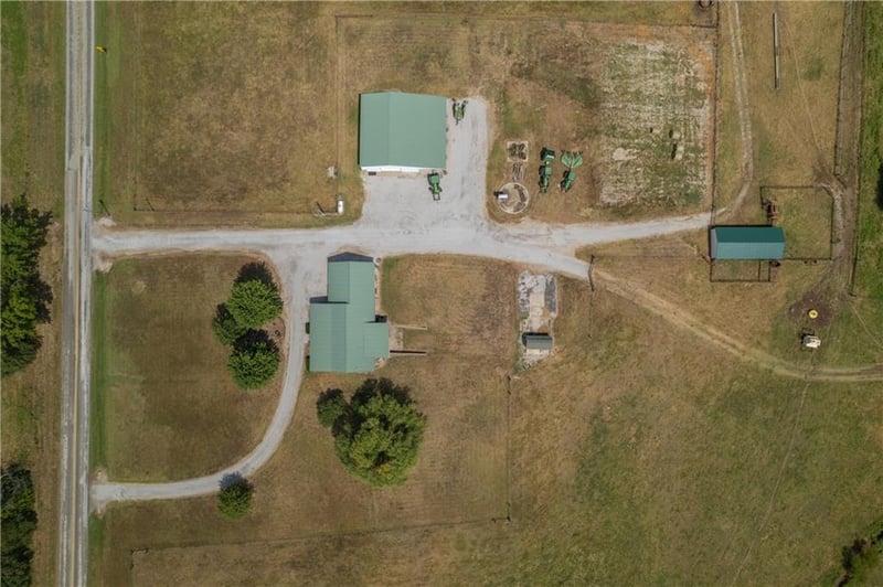 674 V Hw, Lamar, MO 64759