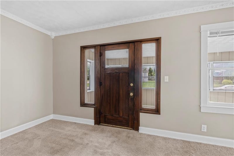506 W Walnut St, Nevada, MO 64772