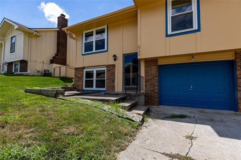 7505-7507 82nd St, Kansas City, MO 64152