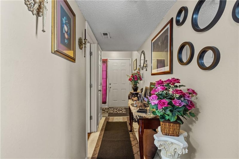 10563 46th Ter, Kansas City, MO 64133