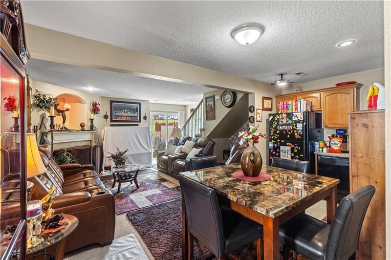 10563 46th Ter, Kansas City, MO 64133