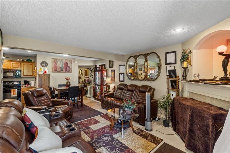 10563 46th Ter, Kansas City, MO 64133