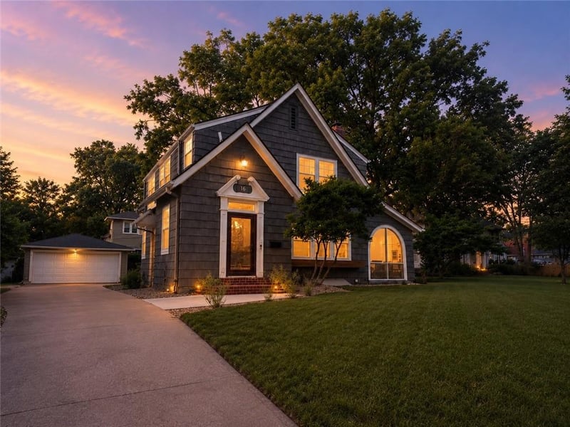 16 63rd St, Kansas City, MO 64113