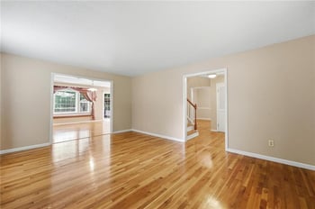 5528 NW Verlin Dr, Kansas City, MO 64152