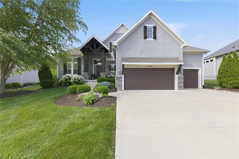 11606 157th Ter, Overland Park, KS 66221