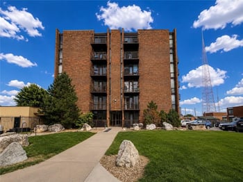 2933 Baltimore Ave #302, Kansas City, MO 64108