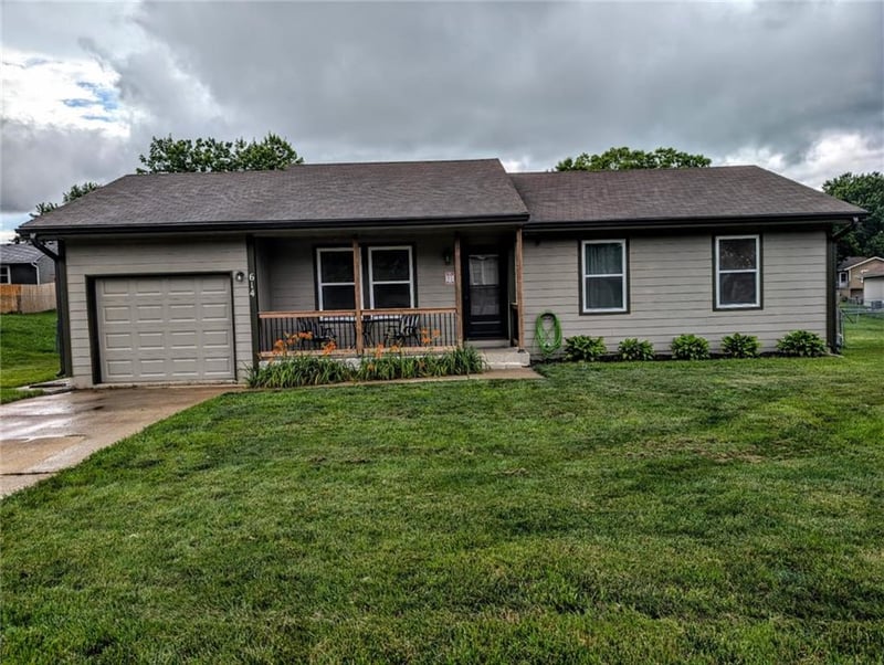 614 Younger St, Kearney, MO 64060