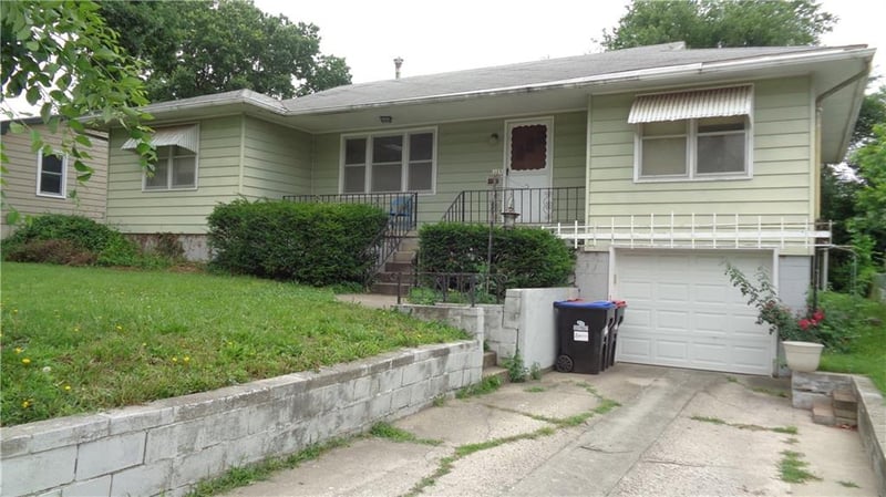 305 Mitchell St, Warrensburg, MO 64093