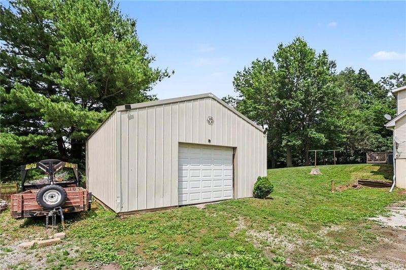 702 Howard Rd, Trimble, MO 64492