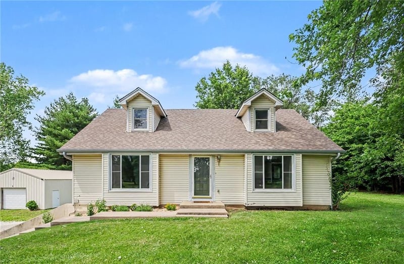702 Howard Rd, Trimble, MO 64492