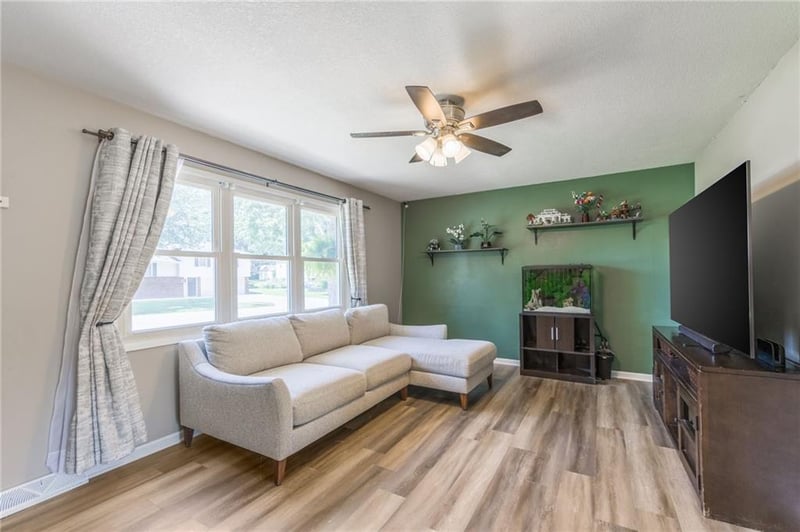 5817 N Colorado Ave, Kansas City, MO 64119