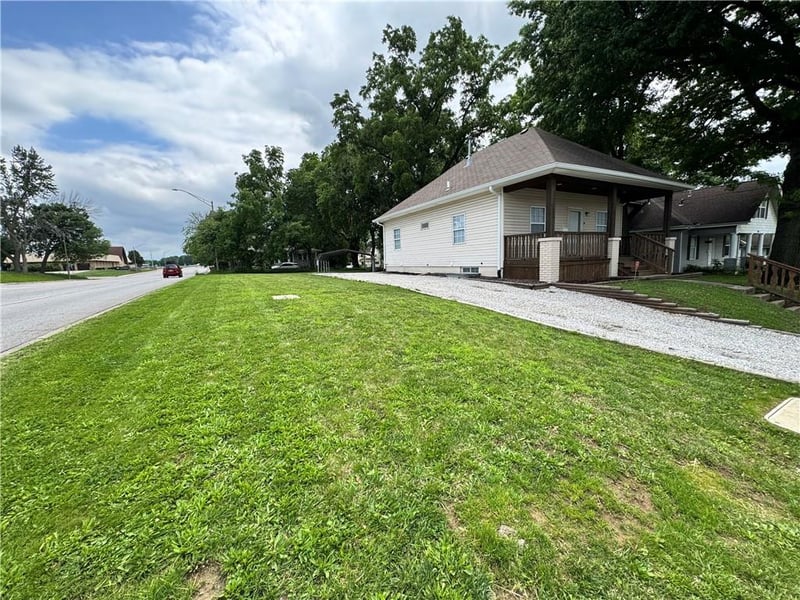 143 Short Ave, Independence, MO 64050