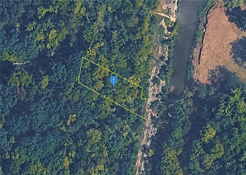 98 Lake Shore Dr, Lake Lotawana, MO 64086