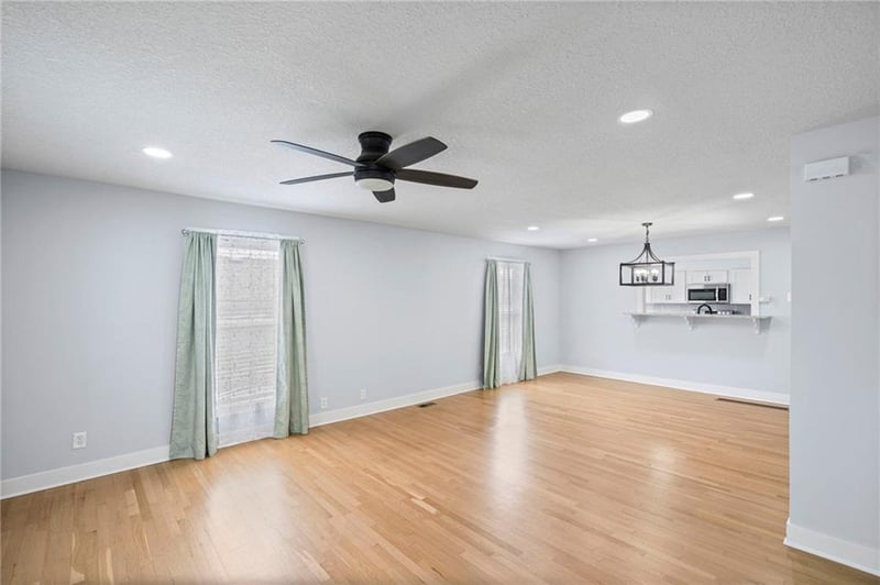 32935 83rd St, De Soto, KS 66018