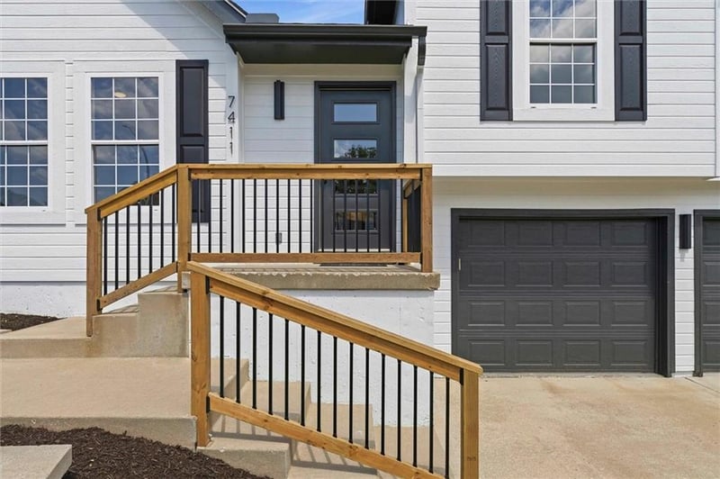 7411 Mckinley Ave, Kansas City, MO 64158