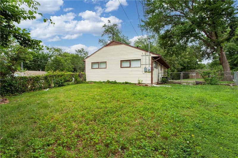 7805 E 114th St, Kansas City, MO 64134