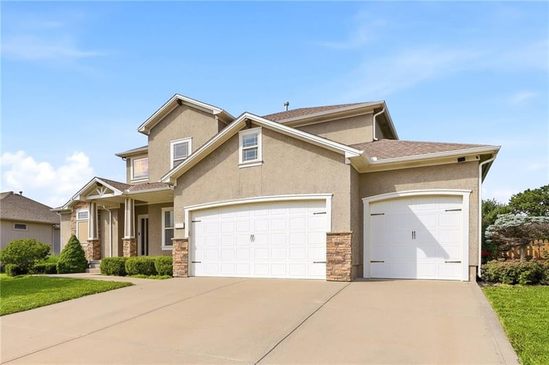 1217 Hillmann Ln, Warrensburg, MO 64093