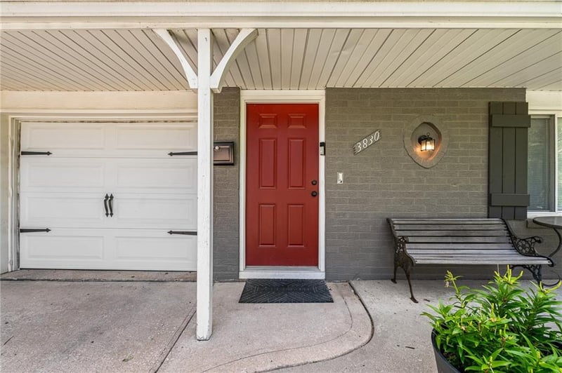 3830 N Denver Ct, Kansas City, MO 64117