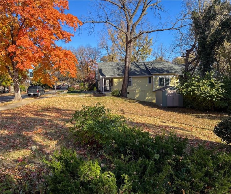 1118 48th St, Kansas City, MO 64112
