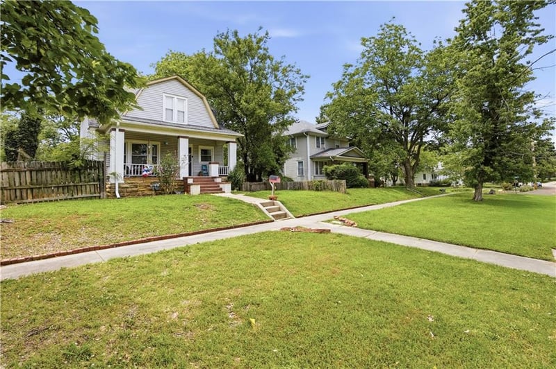 315 2nd St, Independence, KS 67301