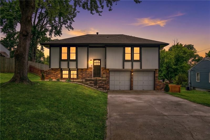 2016 N 85th St, Kansas City, KS 66109