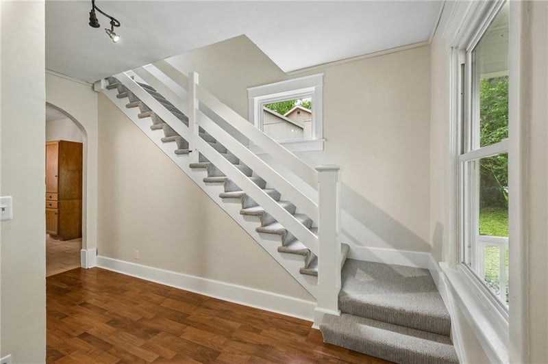 400 West St, Parkville, MO 64152