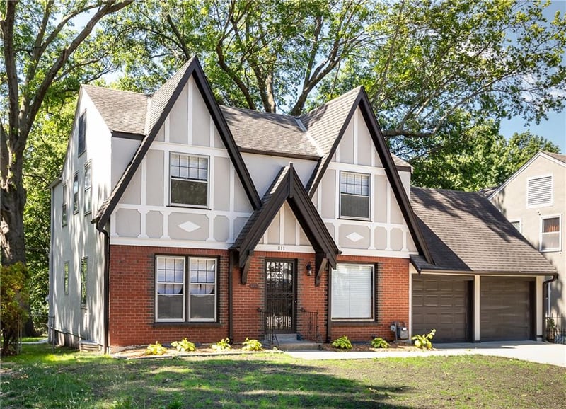 811 E 80th St, Kansas City, MO 64131