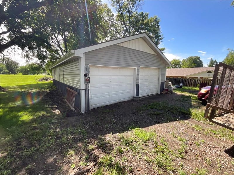 419 Orange St, Cameron, MO 64429