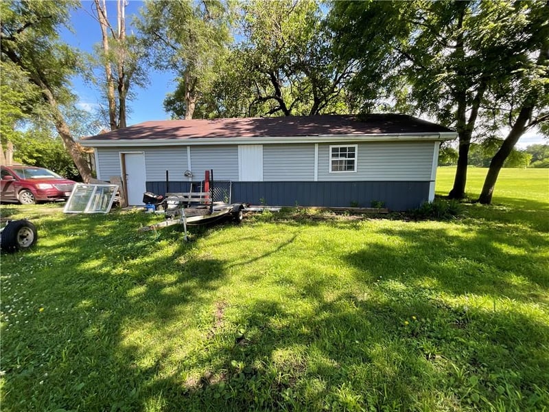 419 Orange St, Cameron, MO 64429