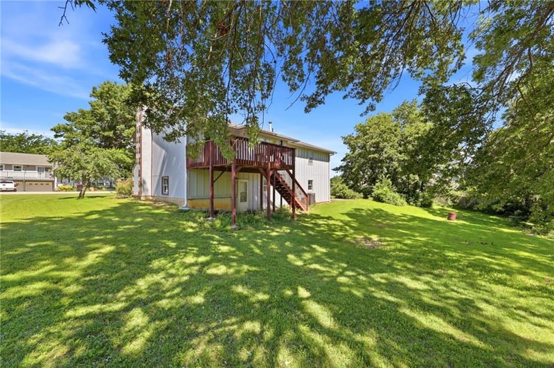 1424 Woodlawn Dr, Warrensburg, MO 64093