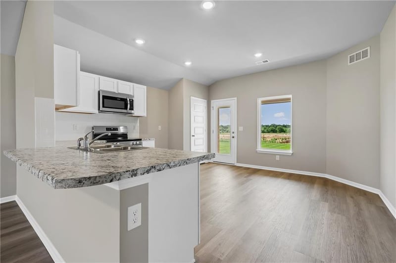 20247 195th St, Spring Hill, KS 66083