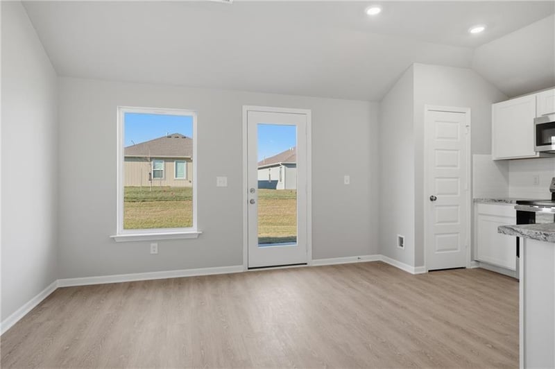 20254 195th St, Spring Hill, KS 66083