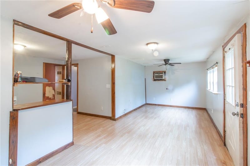 600 S Olive St, Holden, MO 64040