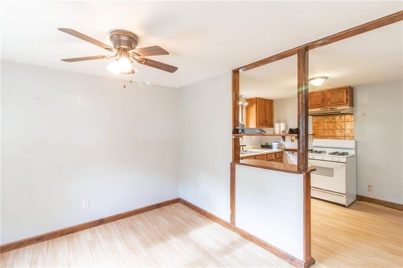 600 S Olive St, Holden, MO 64040
