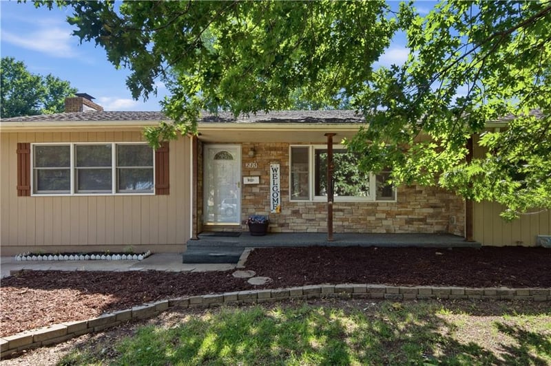 215 Maple St, Gardner, KS 66030