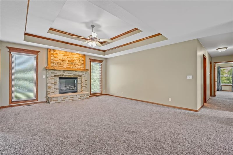 613 Birch St, Pleasant Hill, MO 64080