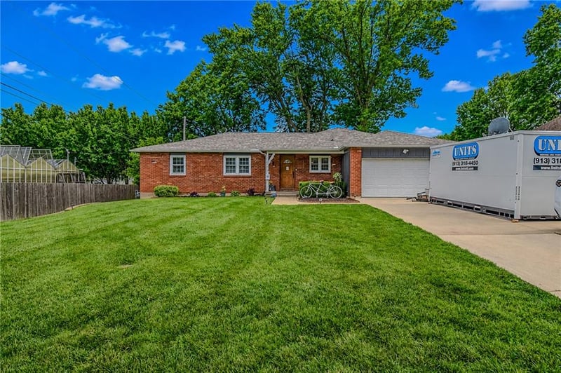 11203 71st St, Shawnee, KS 66203