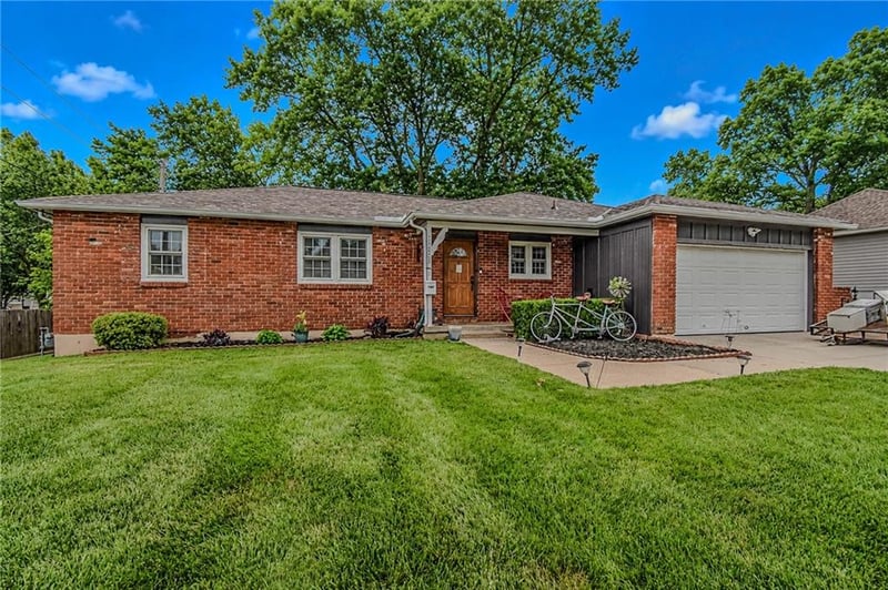 11203 71st St, Shawnee, KS 66203