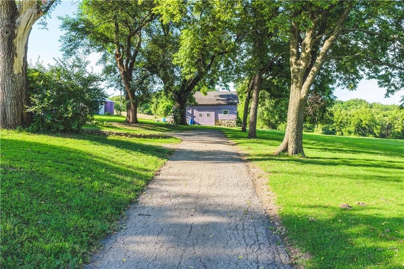 7165 Gibbs Rd, Kansas City, KS 66106