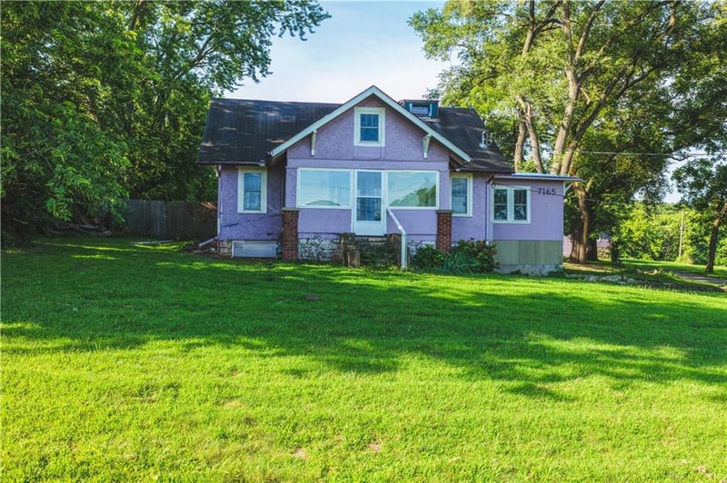 7165 Gibbs Rd, Kansas City, KS 66106