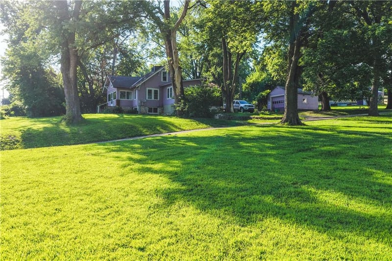 7165 Gibbs Rd, Kansas City, KS 66106