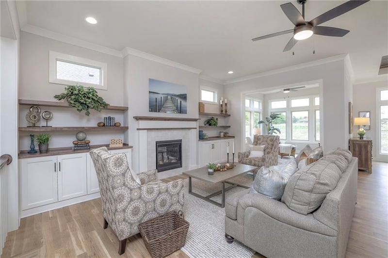 13820 Westgate St, Overland Park, KS 66221