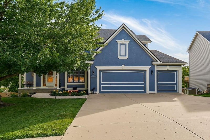 9425 Harrison St, Kansas City, MO 64155