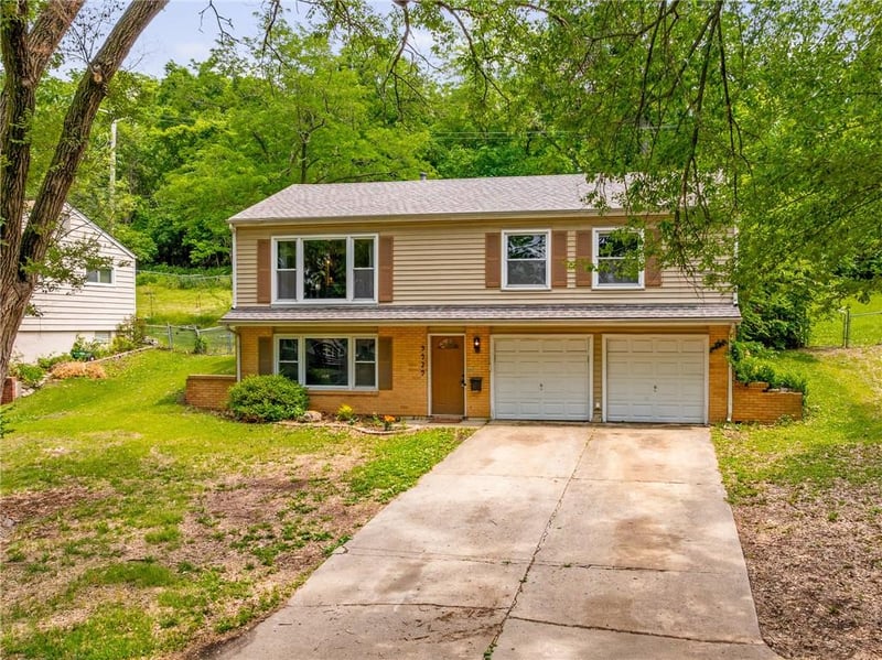 9929 Harrison St, Kansas City, MO 64131