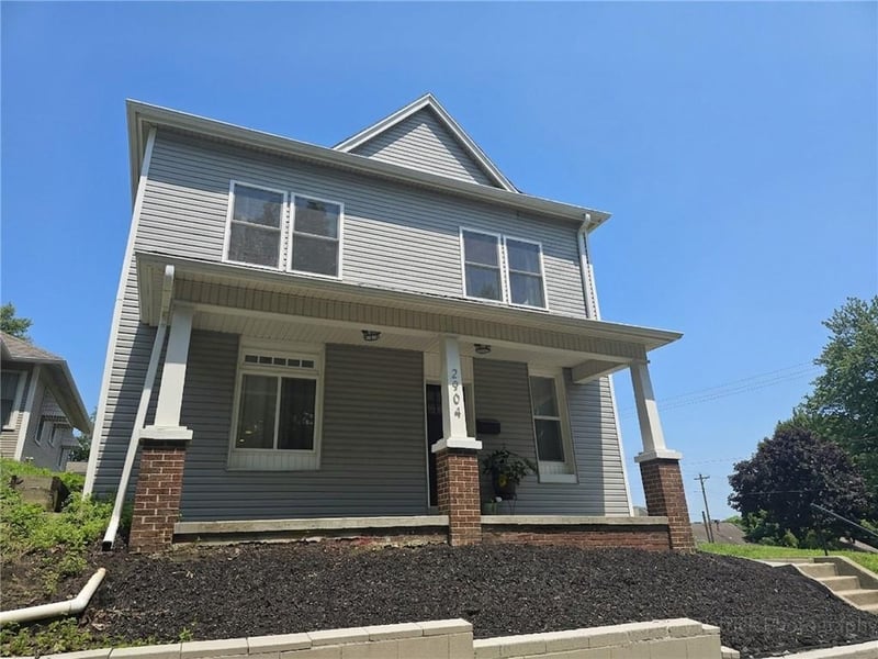 2904 Charles St, St Joseph, MO 64501