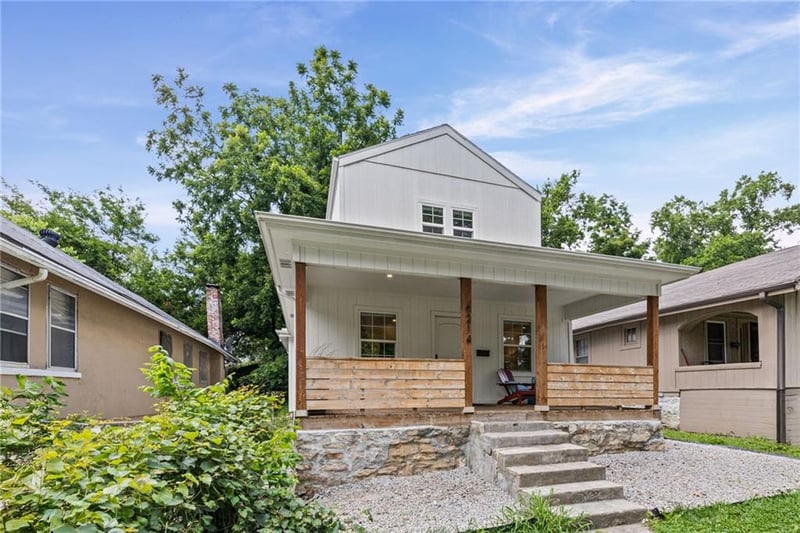6214 Tracy Ave, Kansas City, MO 64110