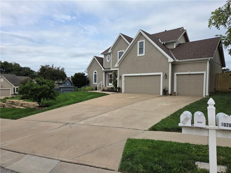 7024 Constance St, Shawnee, KS 66216