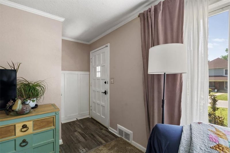 4338 Wood Ave, Kansas City, KS 66102